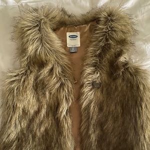 Girls faux fur vest